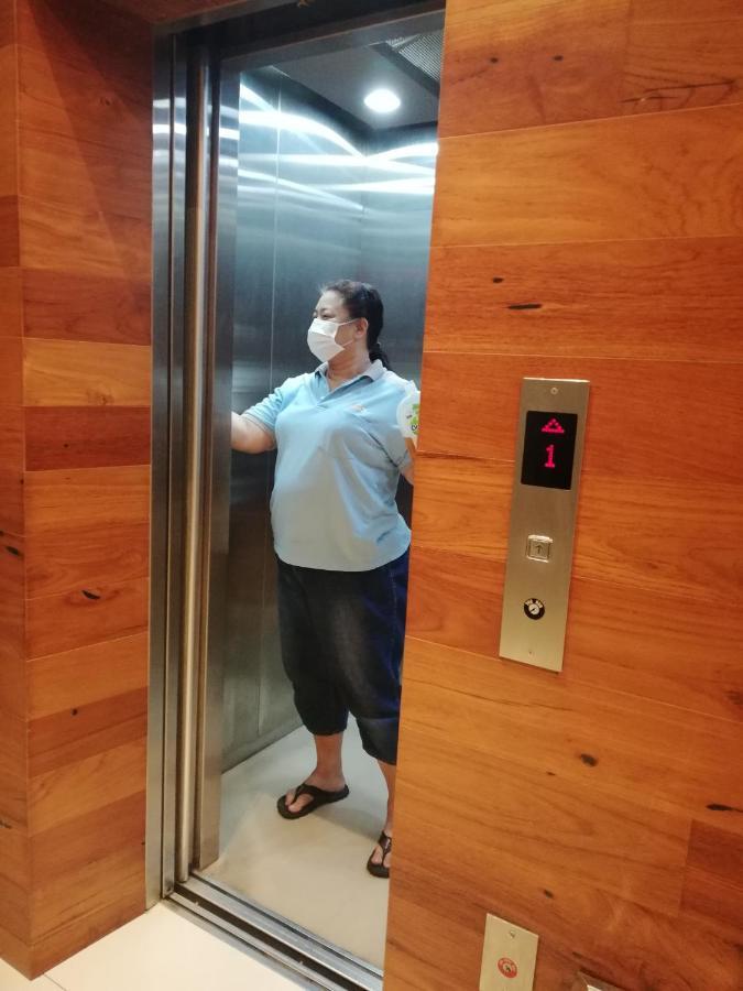 Mood Hotel Johor Bahru Exterior foto